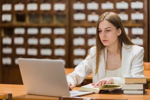 Online PhD & Research Programs Overview: Essential Facts, Admission Requirements, and Learning Formats