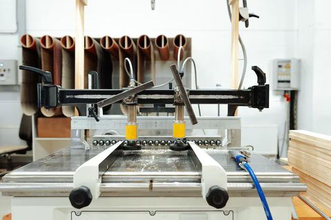 Screen Tensioning Machines Overview: Essential Facts, Technologies, and Industrial Applications